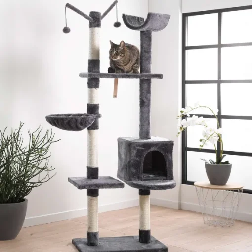 Arbre Chat Avec 4 Plateformes Et Des Jouets